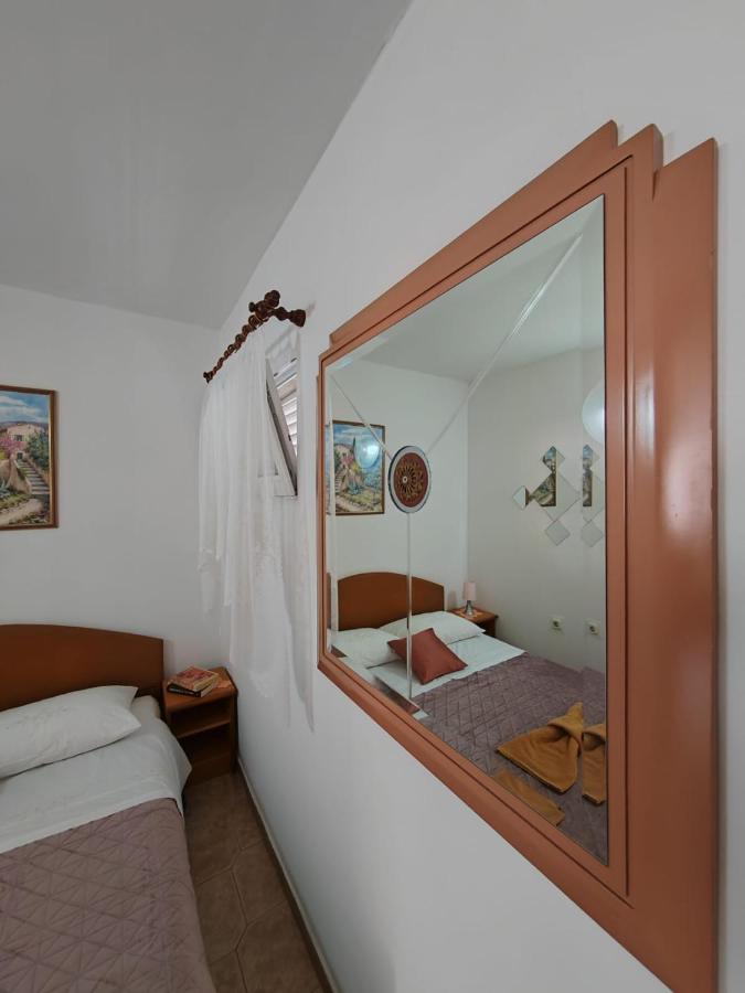 Apartments Turan Centrally Located With Free Parking Игране Экстерьер фото