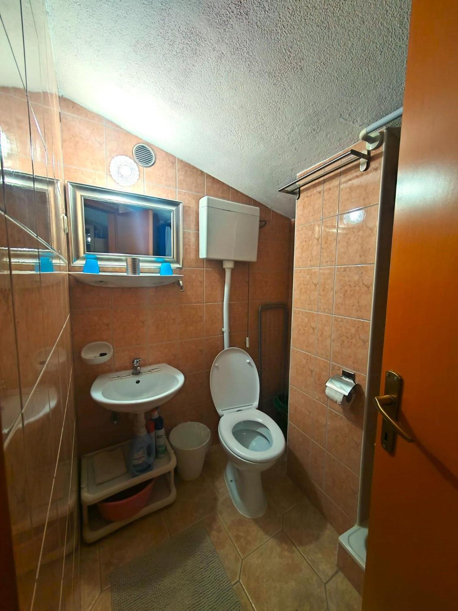 Apartments Turan Centrally Located With Free Parking Игране Экстерьер фото